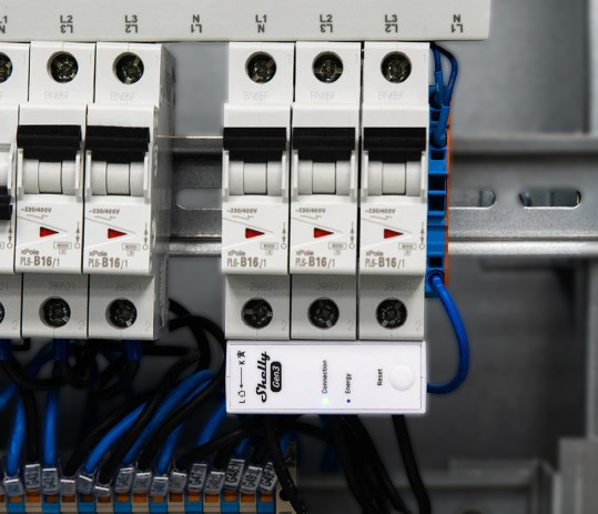 Medidor de Energía Trifásico WiFi Shelly 3EM-63 Gen3